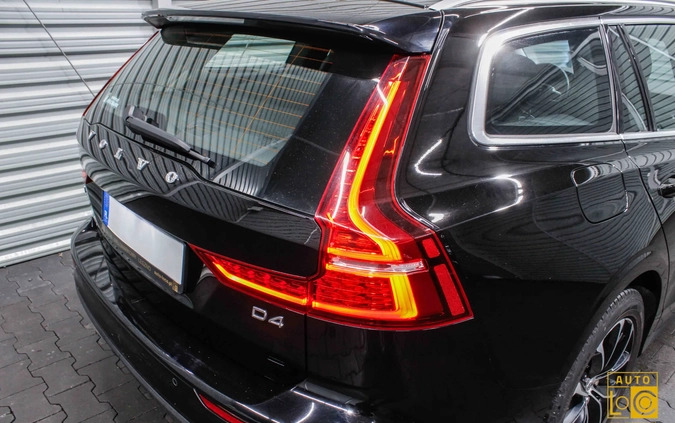 Volvo V60 cena 79777 przebieg: 199900, rok produkcji 2019 z Gorzów Wielkopolski małe 742